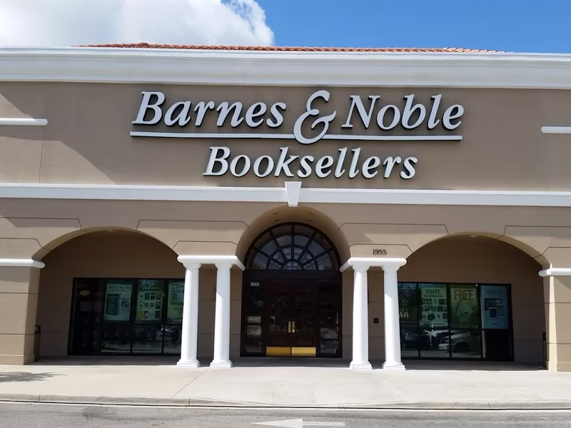 Barnes and Noble bookstore commercial exterior painting by RPB Painting Florida