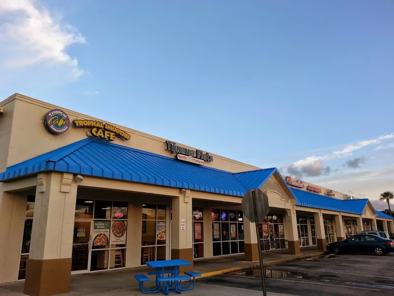 Strip mall retail commercial exterior painting by RPB Painting Florida